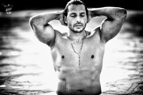 Adrien 23