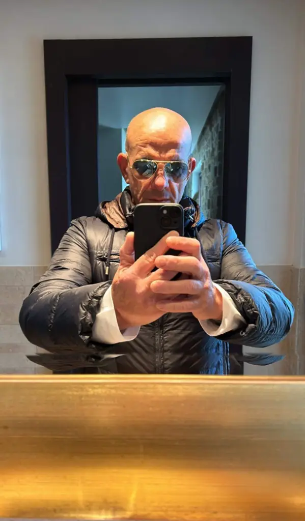 Nik 19