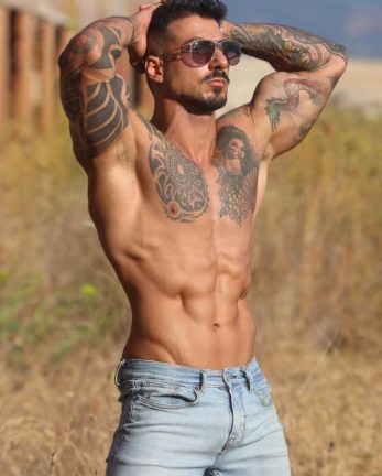 Andrea 23